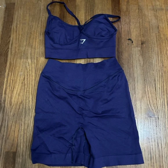 Gymshark Workout Set - Picture 3 of 4